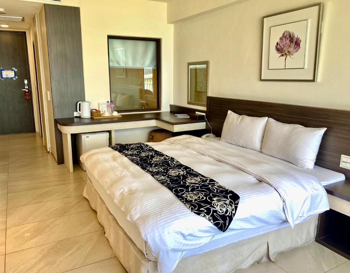 יוצ'י Ming Yue Hu Hotel מראה חיצוני תמונה